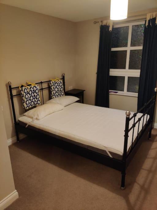 Next To The Palace And Royal Mile With Parking 爱丁堡 外观 照片